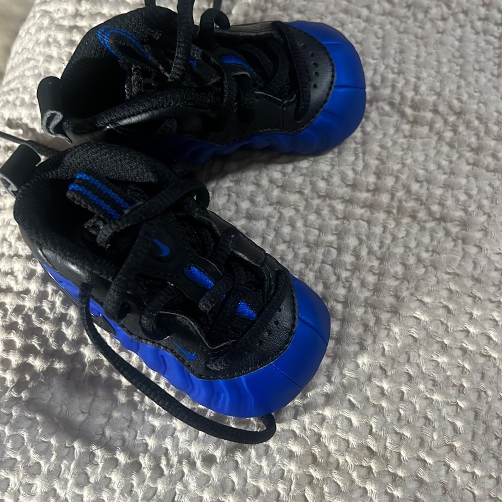 Royal blue crib foam posites size 2 . NEW